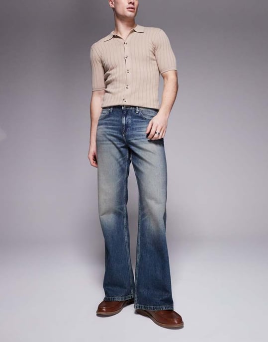 ASOS DESIGN vida flare-jeans med nyans i mellan tvättad blå - Image 1