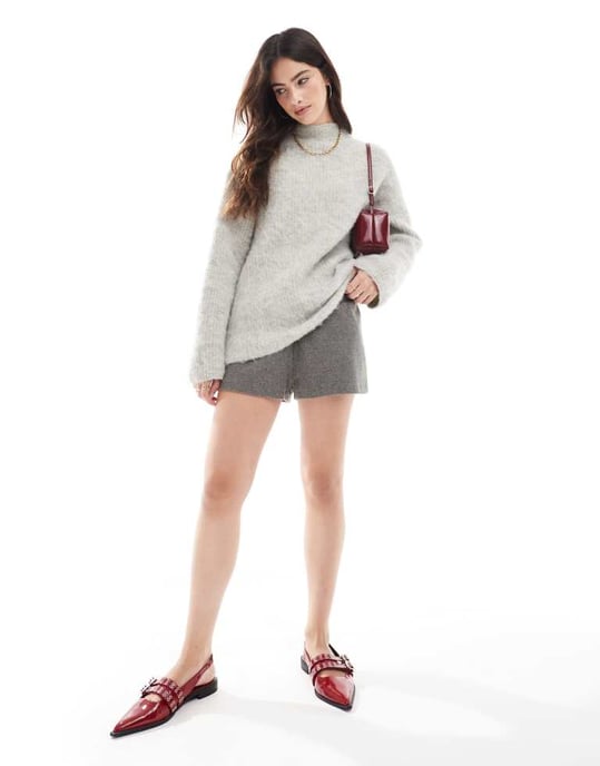 Pieces premium longline fluffy knit jumper with wide cuffs in light grey melange - Image 3