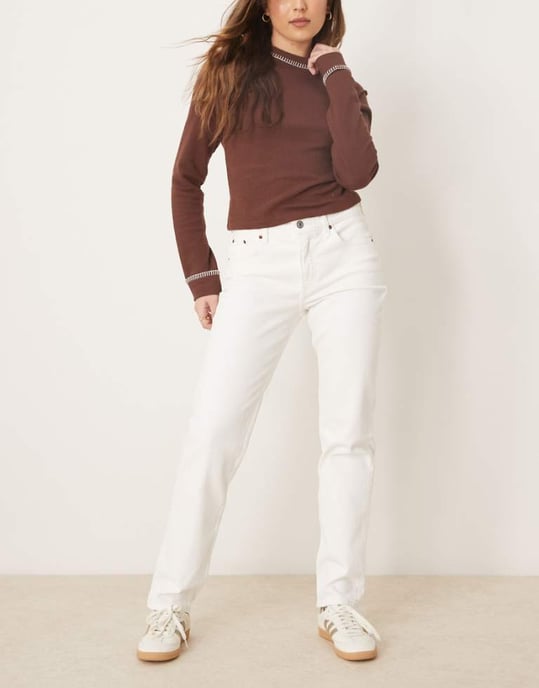 Abercrombie & Fitch mid rise straight jeans in white - Image 1