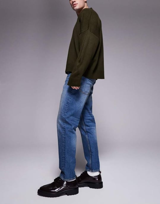 ASOS DESIGN stretch tapered jeans med ton i mörk tvättblå - Image 3
