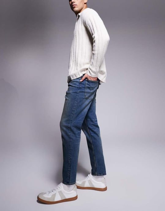 ASOS DESIGN stretch tapered jeans i medtvätt med toning - Image 2