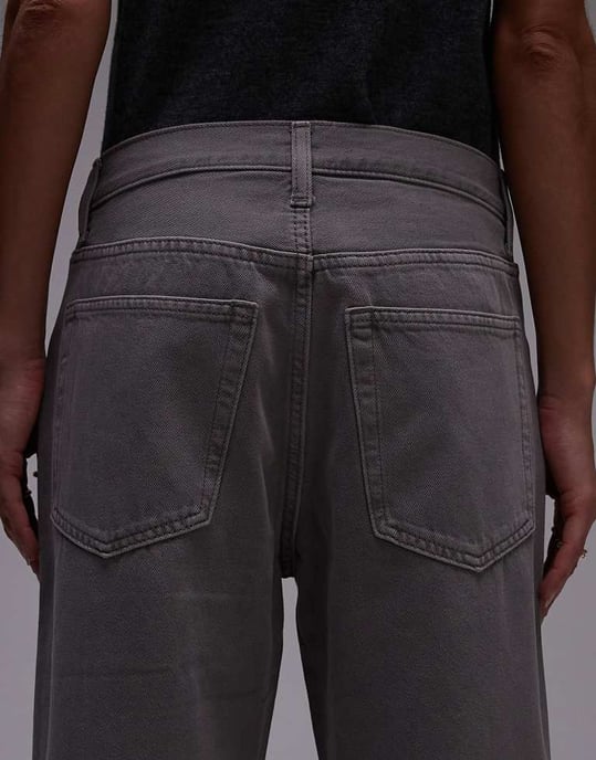 ARKET Shore låg midja avslappnad boyfriend-fit jeans i mjuk grå tvätt - Image 4