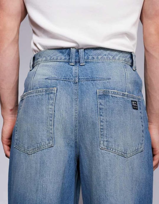 ASOS DESIGN hästskojeans i ljus tvättad blå - Image 4