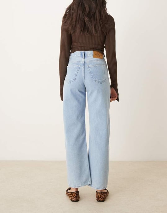 Calvin Klein Jeans barrel jeans in light wash - Image 3
