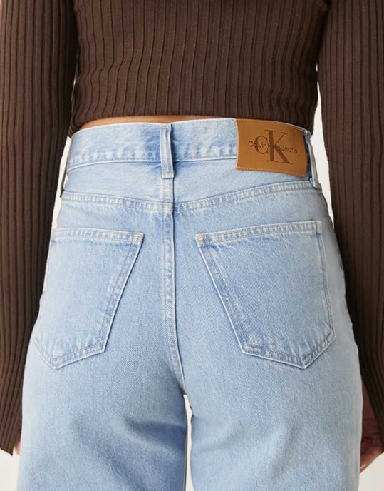 Calvin Klein Jeans barrel jeans in light wash - Image 4