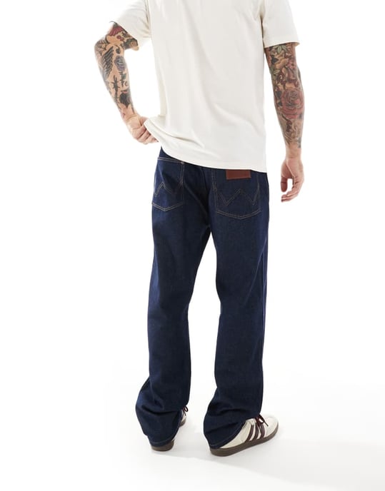 Wrangler Frontier relaxed fit jeans in dark wash - Image 3