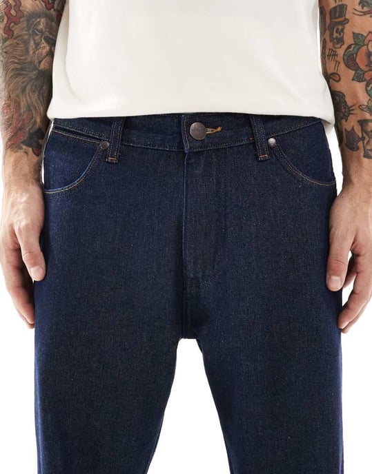 Wrangler Frontier relaxed fit jeans in dark wash - Image 4