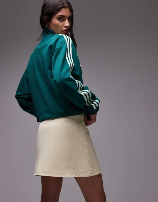 ASOS DESIGN denimmikrokjol i smörgul - Image 4