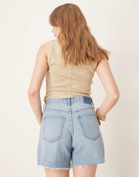 Abercrombie & Fitch 90's cut-off short in medium blue wash - Image 4
