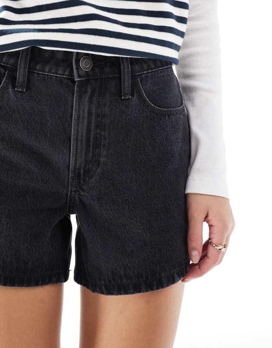 Hollister högmidjade avslappnade denimshorts i tvättad svart - Image 2