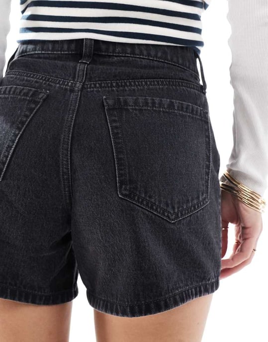 Hollister högmidjade avslappnade denimshorts i tvättad svart - Image 4