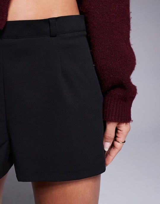 ASOS DESIGN skräddarsydd mikroshorts i svart - Image 2