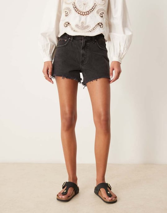 Abercrombie & Fitch 90-tals cut-off shorts i medel svart - Image 2