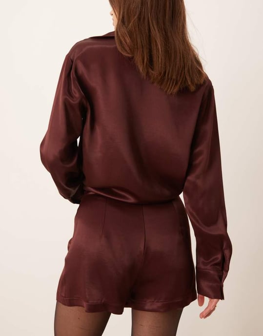 Miss Selfridge höga satinshorts i choklad - Image 4