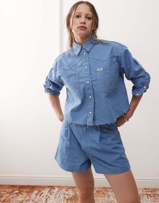 Wrangler co-ord pleated short in candy blue - Image 1
