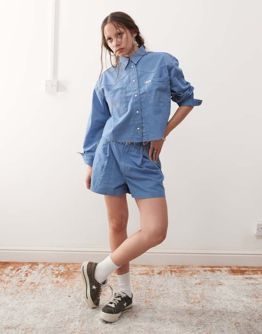 Wrangler co-ord pleated short in candy blue - Image 2