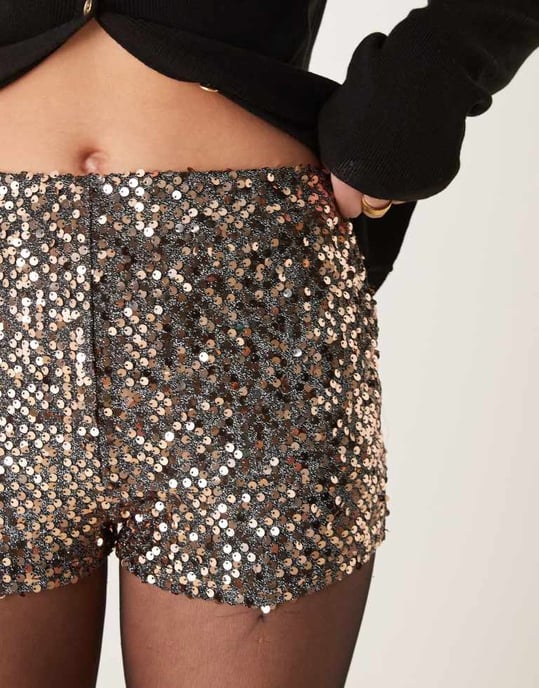 Miss Selfridge kopparfärgad paljettshorts - Image 4