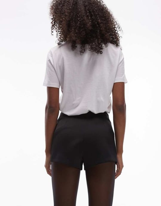 Topshop satin skräddarsydda knicker shorts i svart - Image 4