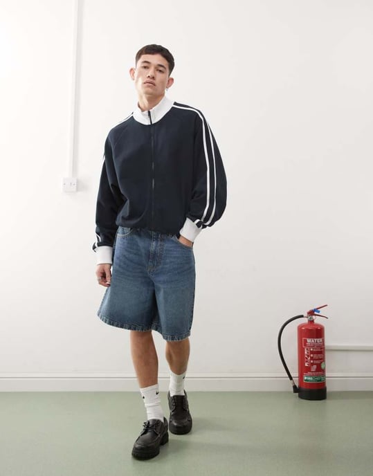 COLLUSION Denim X004 mid rise shorts i midwash - MBLUE - Image 2