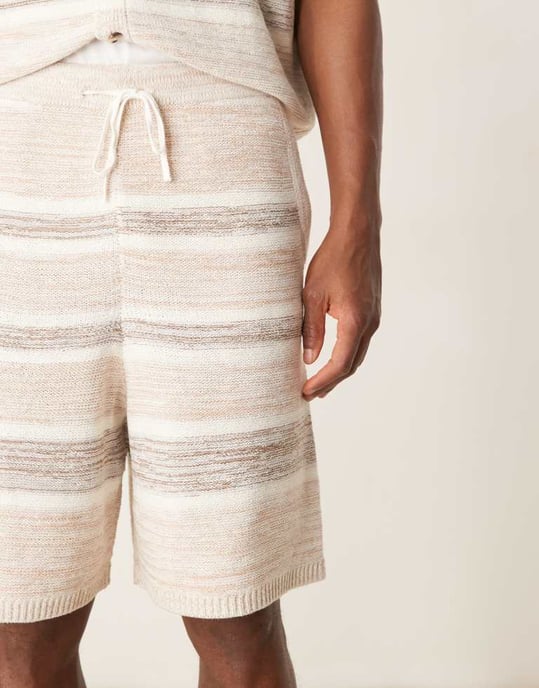 ASOS DESIGN oversized knitted space dye shorts co-ord in beige - Image 2