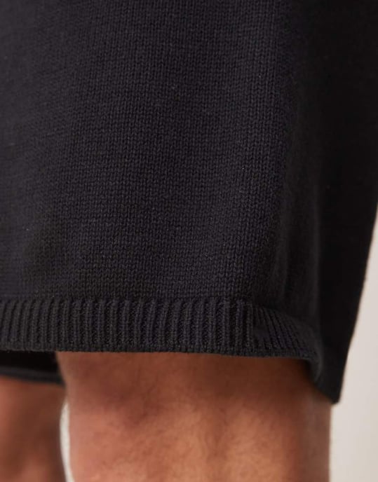 ASOS DESIGN oversize mellantjocka stickade bomullsshorts co-ord i svart - Image 3