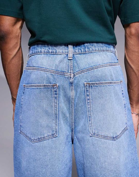 ASOS DESIGN standardlängd denim shorts i ljus tvätt blå - Image 4