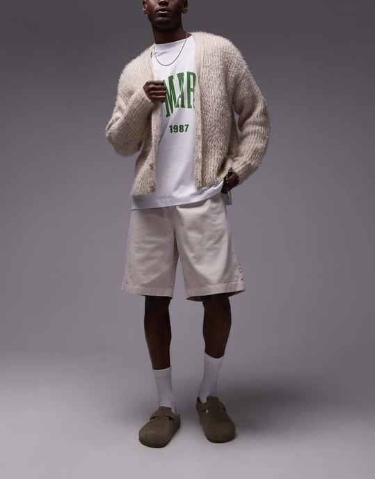 Topman tvättad bomullschinoshorts i neutral - Image 3