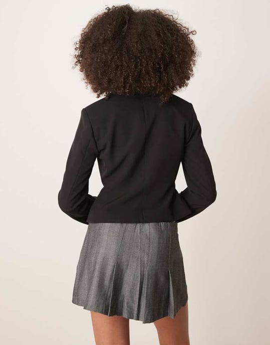 Gina Tricot tailored short fitted blazer with tie front bow detail in black - Image 4