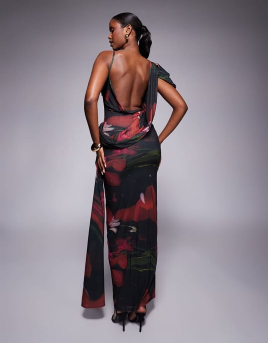 ASOS DESIGN stretch chiffon asymmetrisk draperad maxiklänning med kappa bak och sashesdetalj i mörk blommönster - Image 3