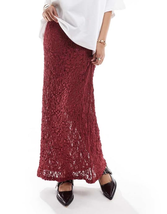 ASOS DESIGN spets maxi kjol i vinröd - Image 2