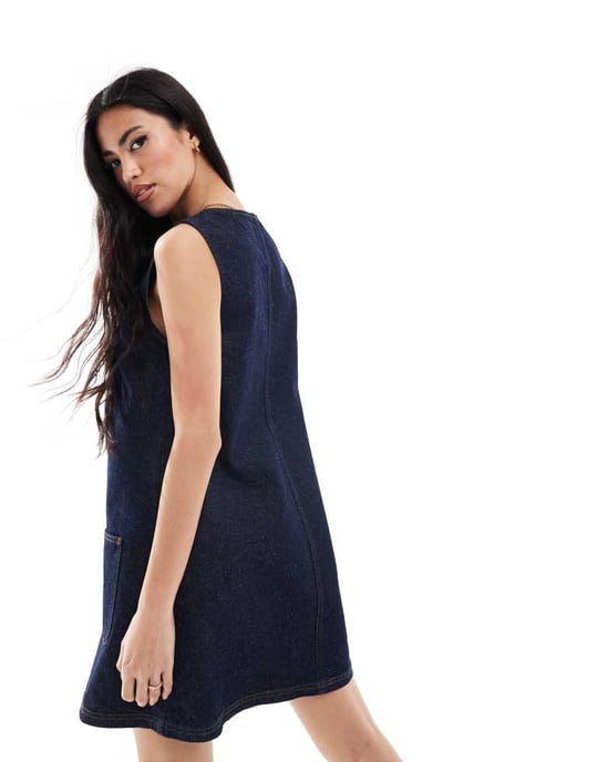 Miss Selfridge jeansklänning med lapplappsfickor - Image 4