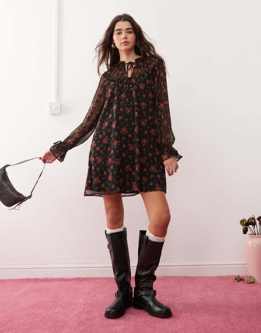 Miss Selfridge jokkdetalj smockklänning i svart - Image 1