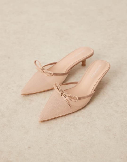Glamorösa slingback-kattklackar i krämfärgad mesh - Image 1