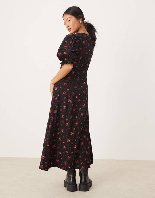 Miss Selfridge Petite maxiklänning med spetsdetaljer och knäppning i svart rosaprintrande - Image 3