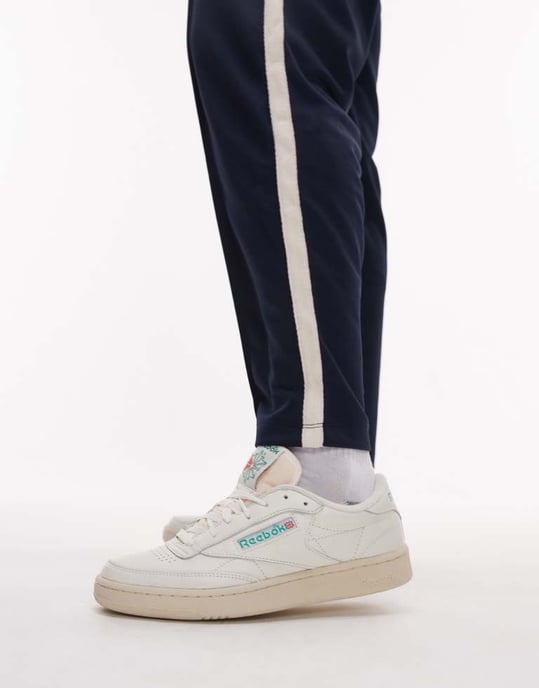 Reebok Club C 85-skor i off white - Image 4