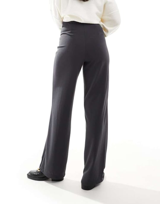 Vero Moda plisséframsida vida byxor i kolgrå - Image 3