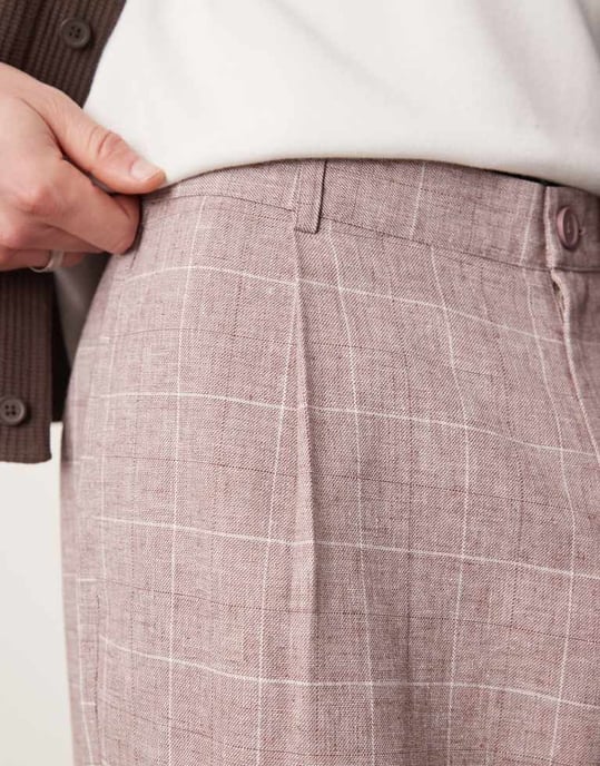 ASOS DESIGN vida ben smarta byxor med strukturerad ruta i blekt burgundy - Image 3