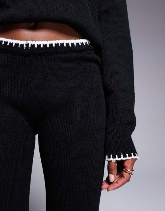 Kaiia exklusiva kontraststygn vida stickade byxor co-ord i svart - Image 4
