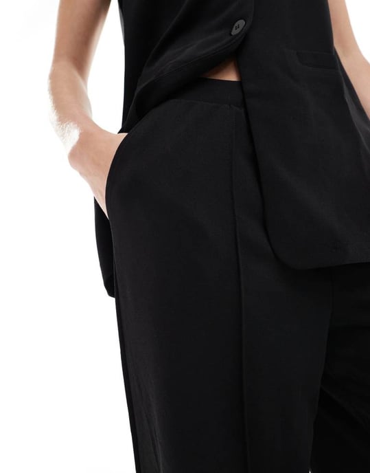 Vero Moda Tall wide leg jersey crepe trouser co-ord in black - Image 3