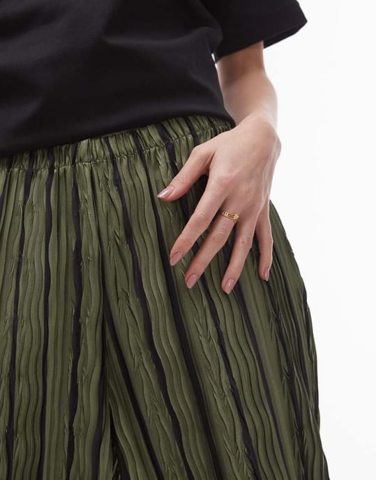 Topshop stripe plisse wide leg trousers in green - Image 4