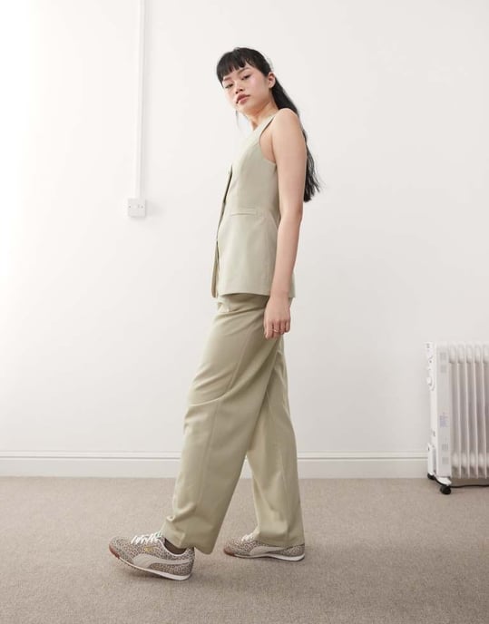 Miss Selfridge koordinerade skräddarsydda vida byxor i khaki - Image 3