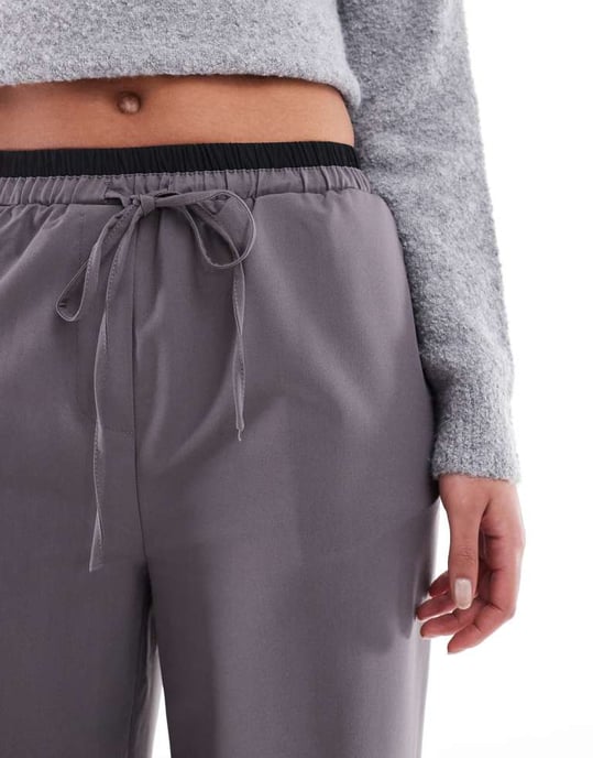 ASOS DESIGN Långa skräddarsydda vida byxor med kontrasterande midjeband i kolsvart - Image 4