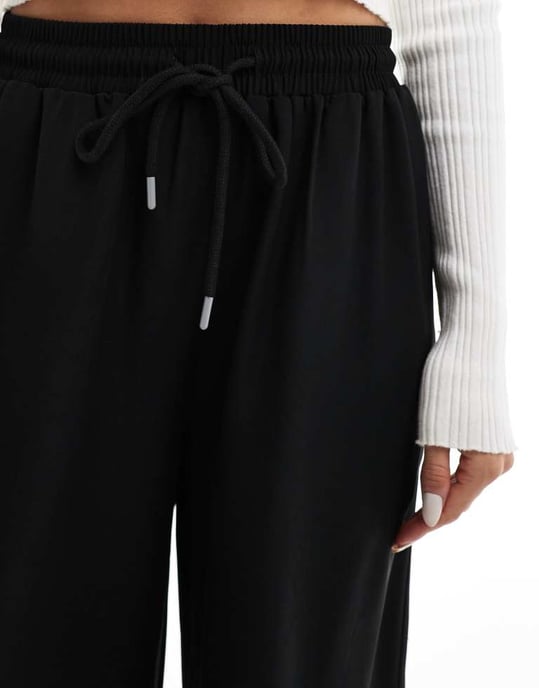 ASOS DESIGN byxor med dragkedja i sidan i svart - Image 4