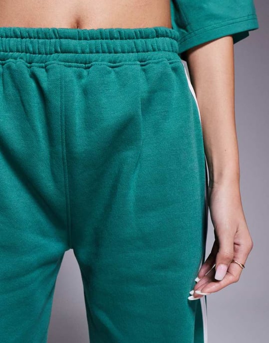 Kaiia wide leg side stripe jogger co-ord in green - Image 3