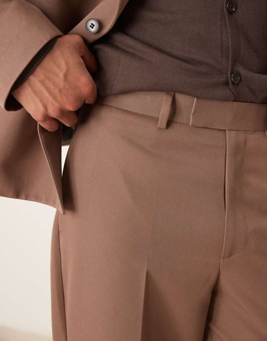 ASOS DESIGN oversized taperade kostymbyxor i brun - Image 3