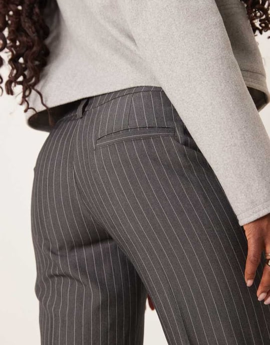 Gina Tricot tailored low waist relaxed bootcut trousers in grey pinstripe - Image 3