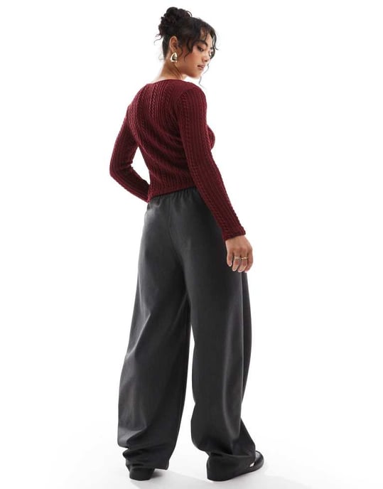 ASOS DESIGN skräddarsydd byxa med trattben i grått - Image 4