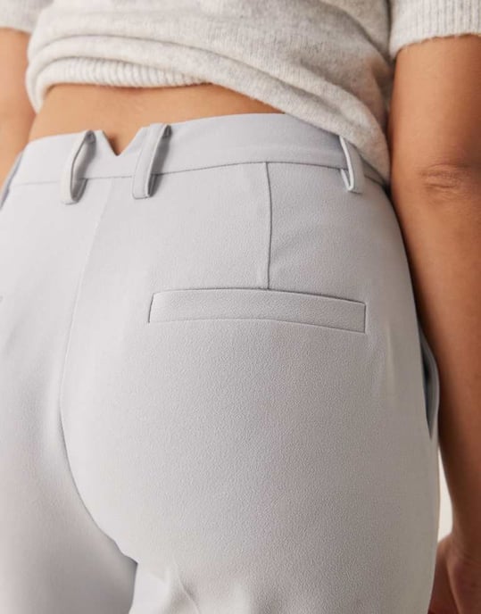 ASOS DESIGN skräddarsydda högmidjade raka byxor i ljusblått - Image 3