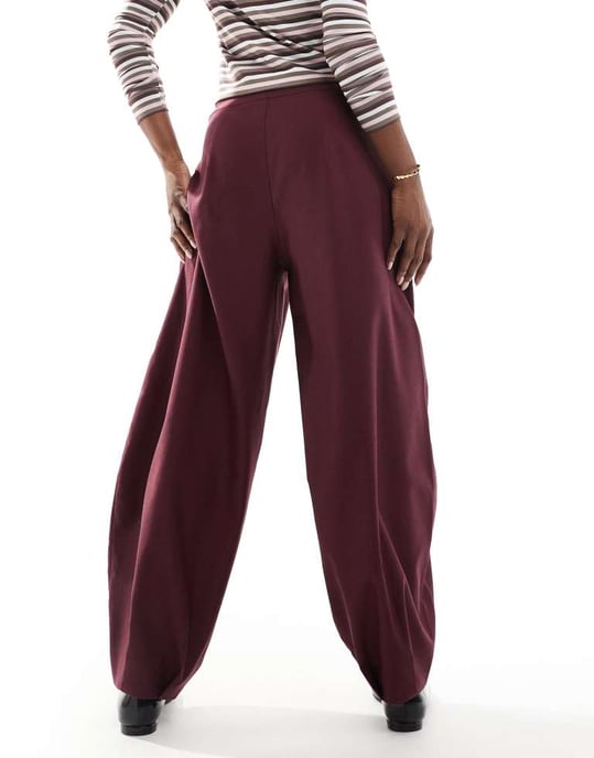 ASOS DESIGN skräddarsydda byxor med tunn barrel-leg i bordeaux - Image 3