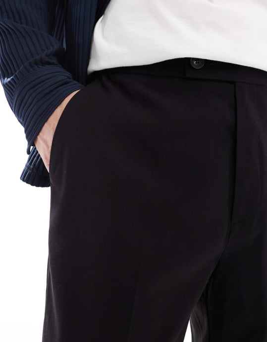 ASOS DESIGN smart tapered fit chinos i svart med halv elastisk midja - Image 3